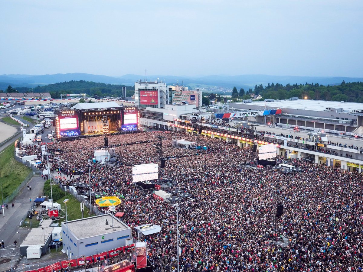 Rock am Ring: German music festival resumes after evacuation due to  terrorism threat | London Evening Standard | Evening Standard